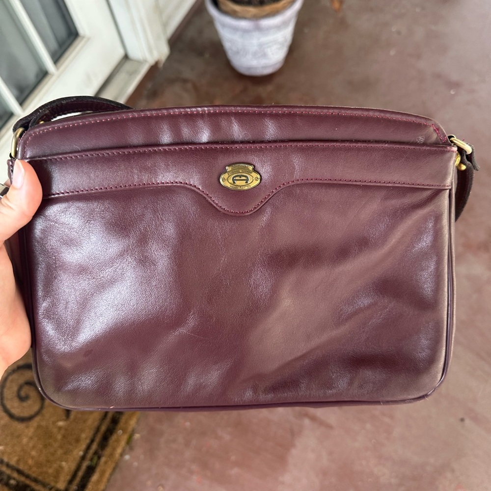 Vintage Etienne Aigner leather bag
- Women's Crossbody